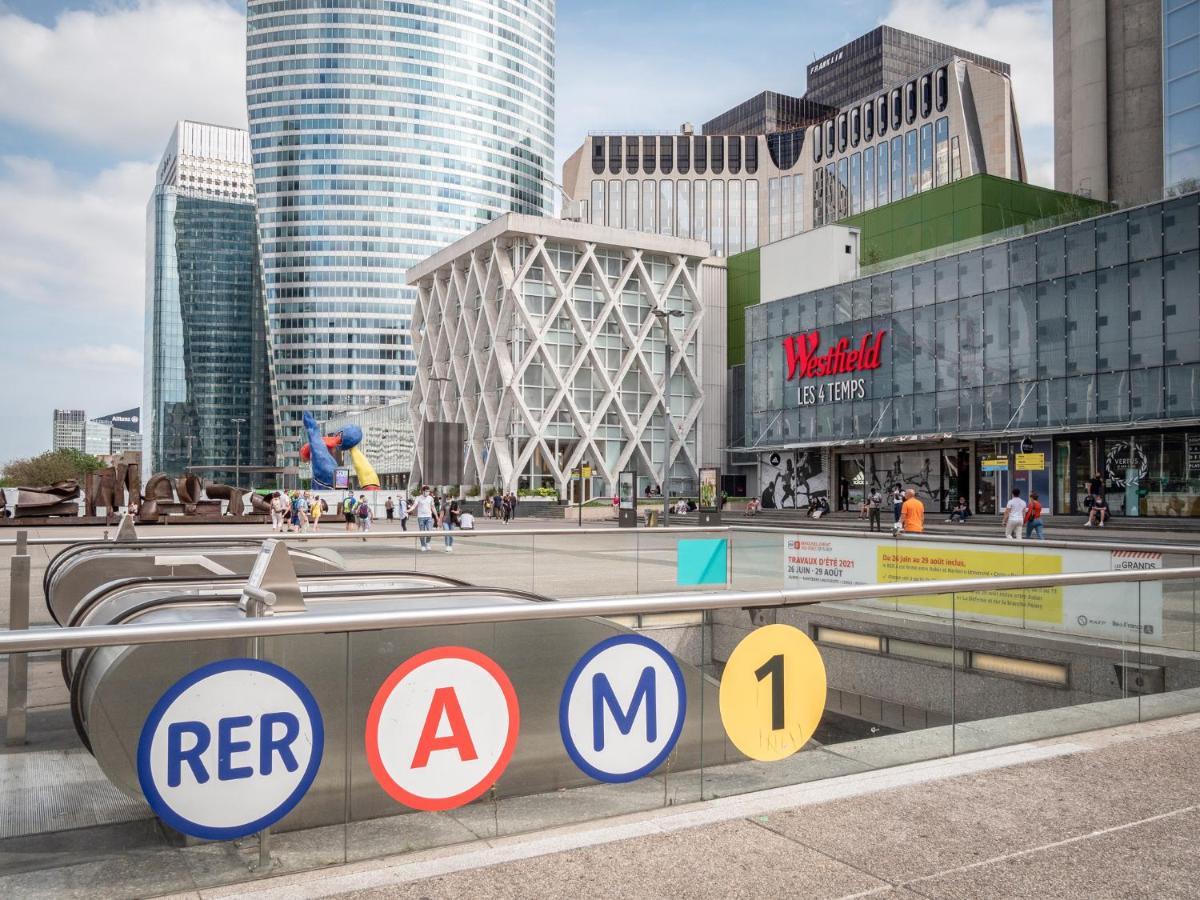 Ibis Paris La Defense Hotel 3*