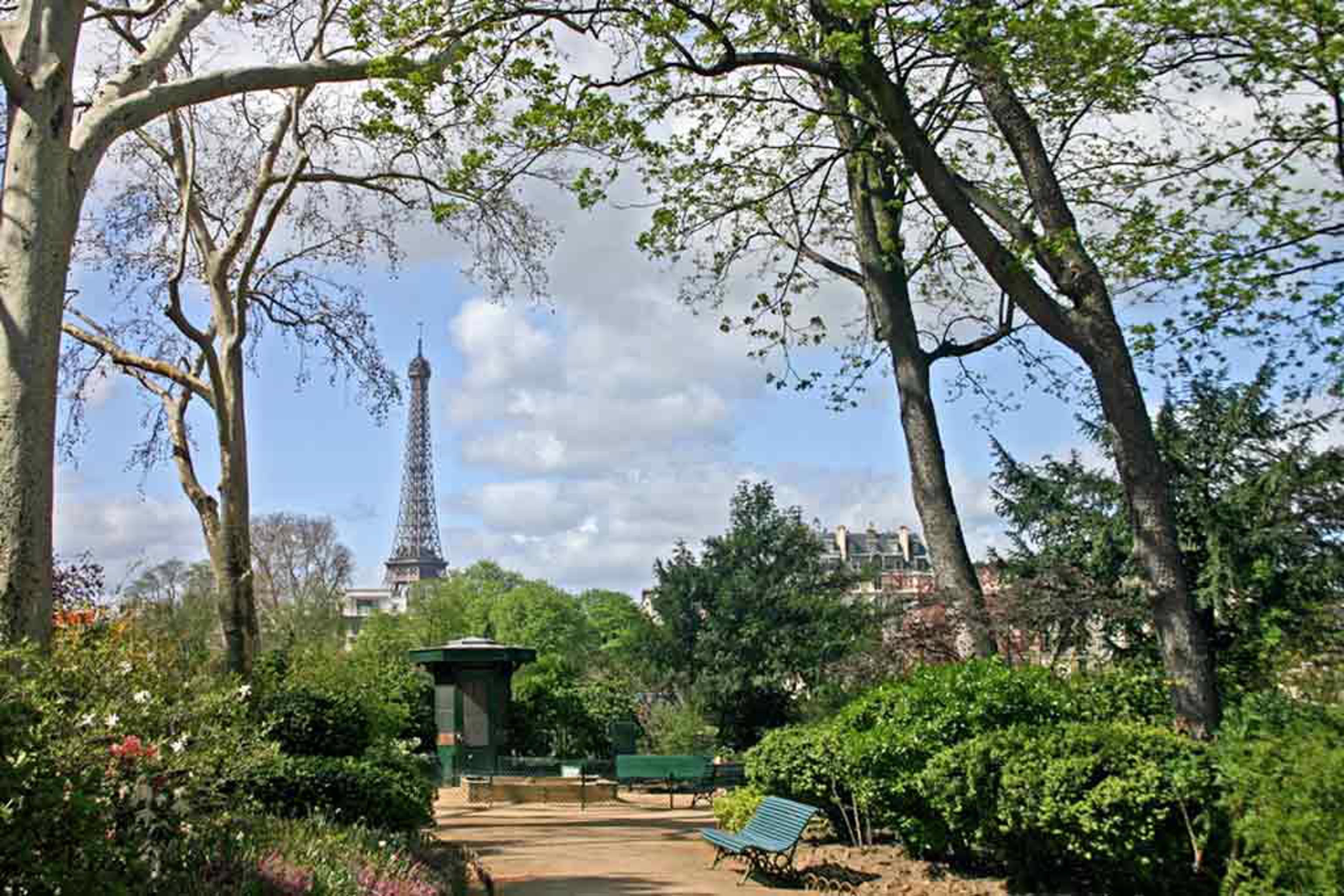 Ibis Paris La Defense 3*