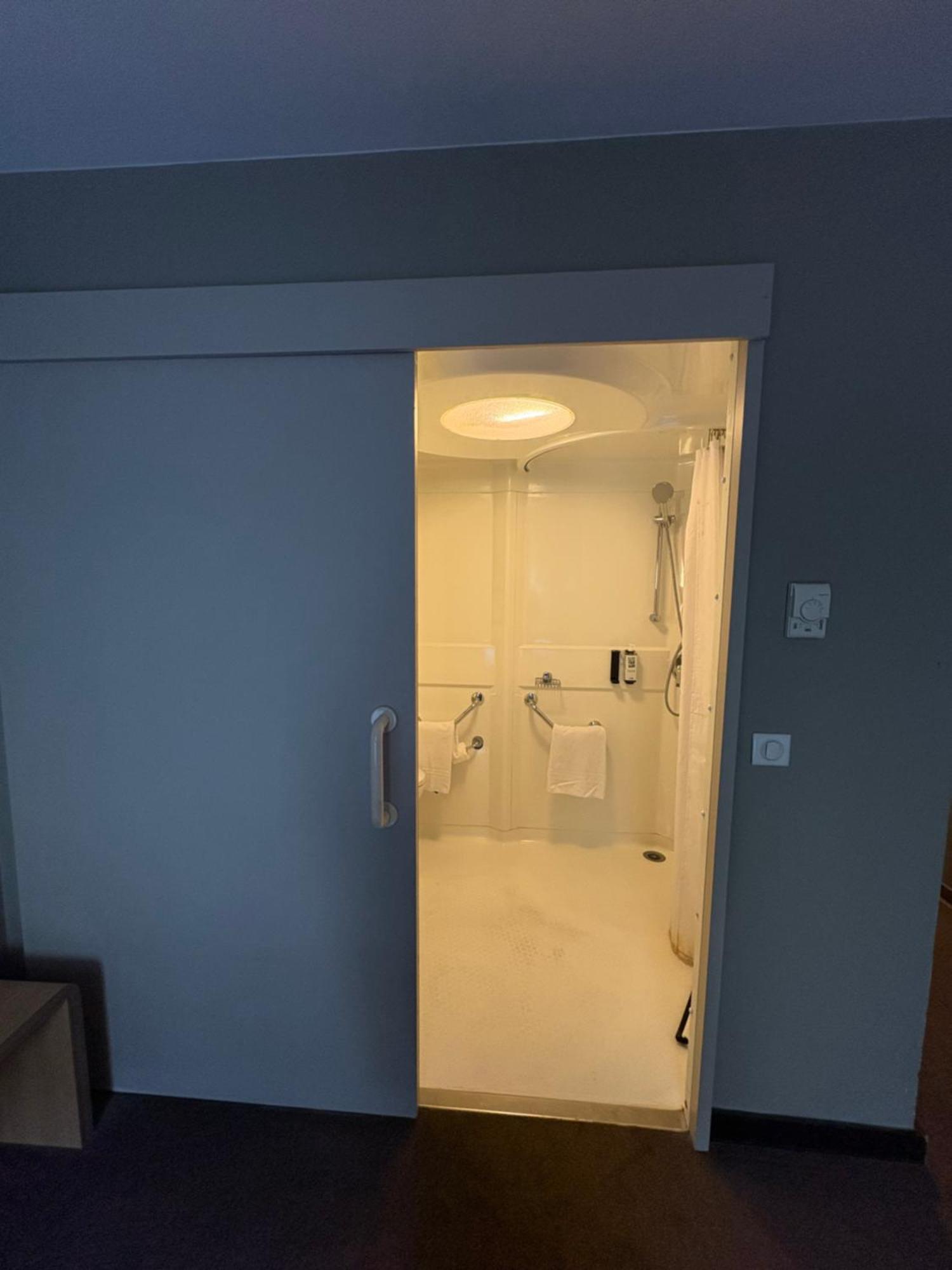 Ibis Paris La Defense Hotel 3*