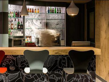 Ibis Paris La Defense