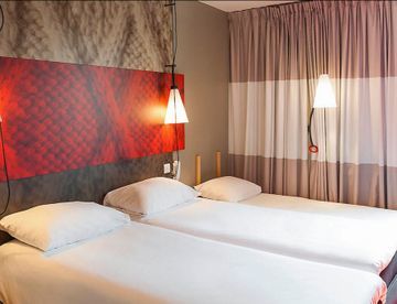 Ibis Paris La Defense Hotel 3*